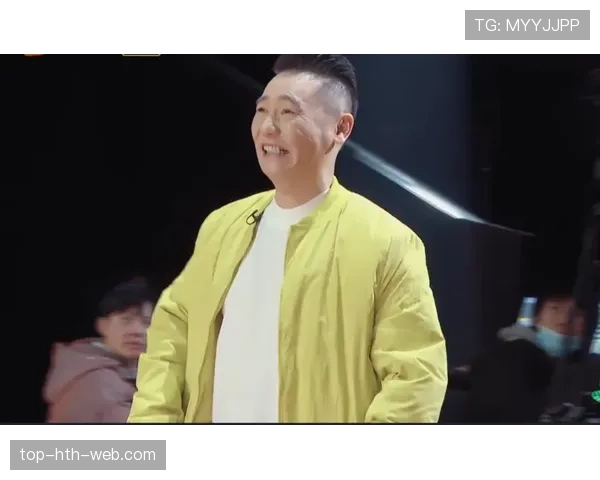 看到萨卡训练结束竟然还在背单词，这生活跟明星有得一拼！